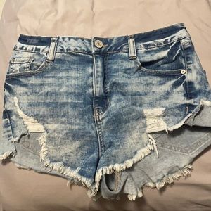 Refuge size 6 jean shorts